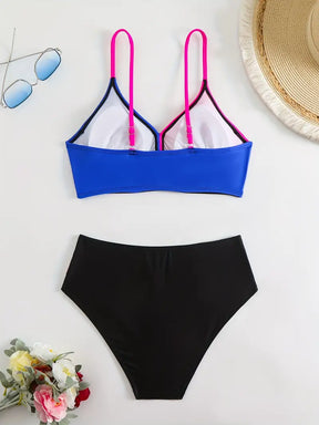 Detalhes do conjunto de praia feminino cintura alta visto de costas