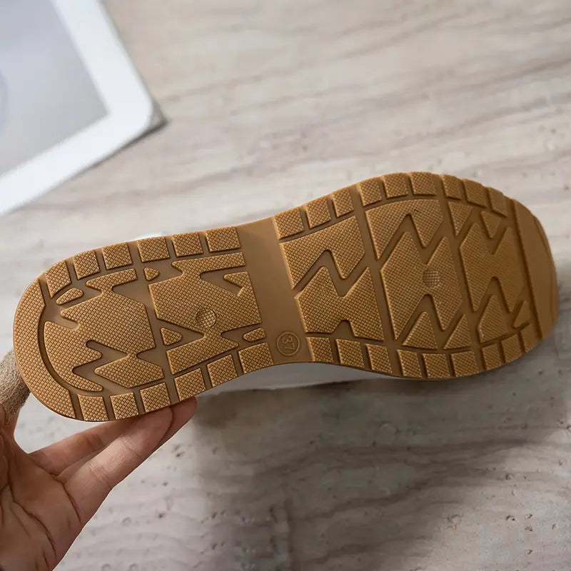 Sandália Plataforma Feminina com Tiras Cruzadas Preto