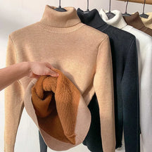 Suéter feminino gola alta com interior macio e aconchegante
