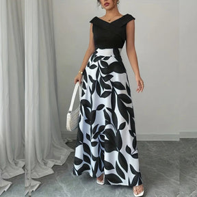 modelo mostrando seu look Vestido longo feminino estampado em ensaio ao ar livre.