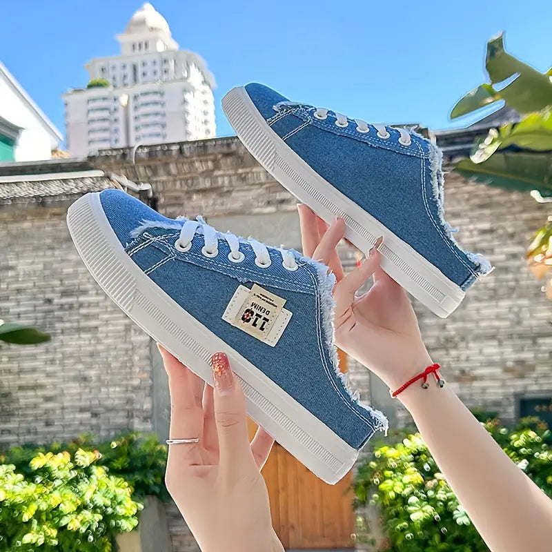 Tênis feminino mule jeans desfiado estilo urbano"