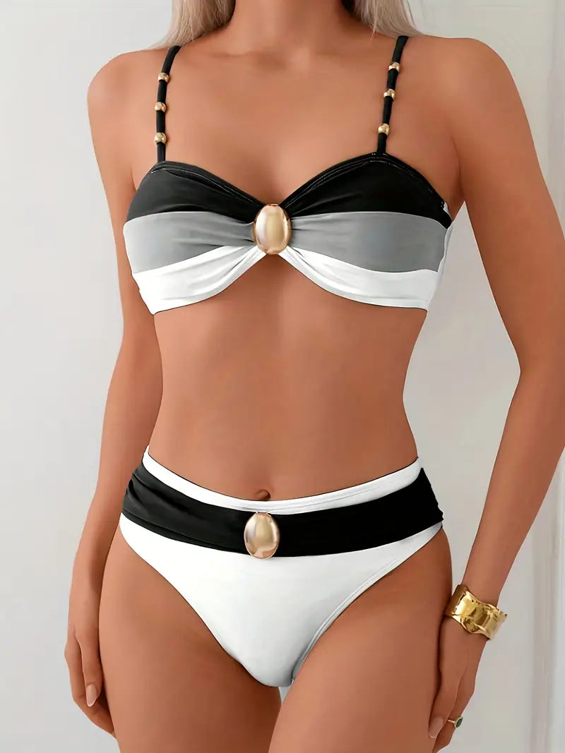 Biquíni feminino cintura alta preto com detalhe dourado frontal