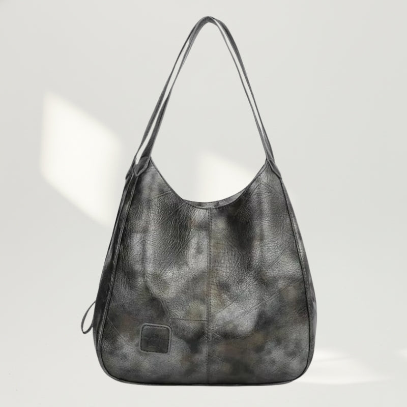 Variante Black White da Bolsa Maré, ideal para looks modernos e sofisticados.