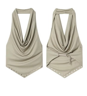 Look de festa sofisticado com blusa frente única gola alta caqui da marca Saybeleze.