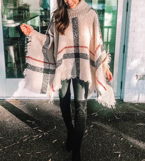 poncho feminino bege combinando conforto e estilo em look casual sofisticado para outono inverno